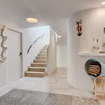Villa8 *