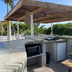 Villa8 Villa *