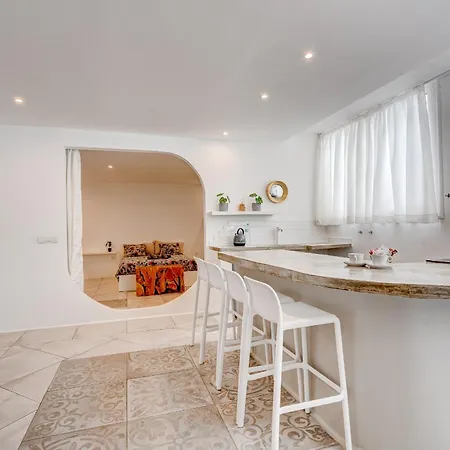 Villa8 빌라 *