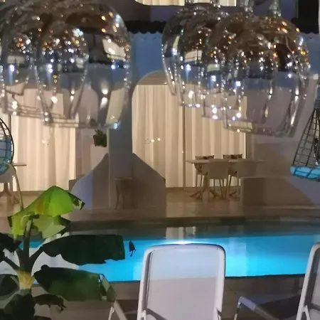 Villa8 וילה *