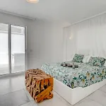 Villa8 Villa *
