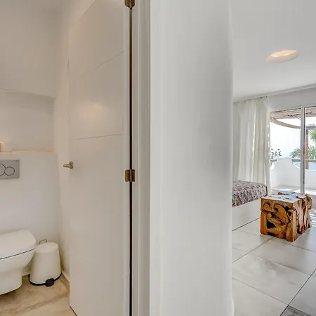 Villa8 *
